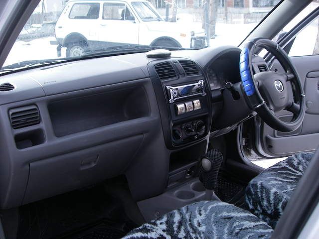 2001 Mazda Demio