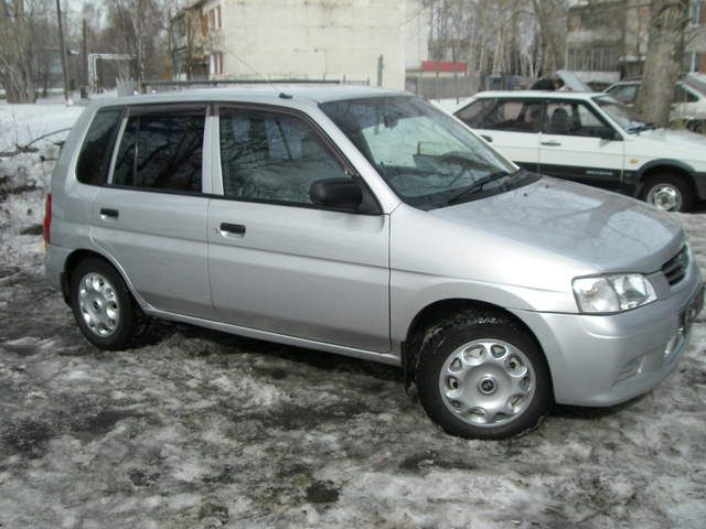 2001 Mazda Demio