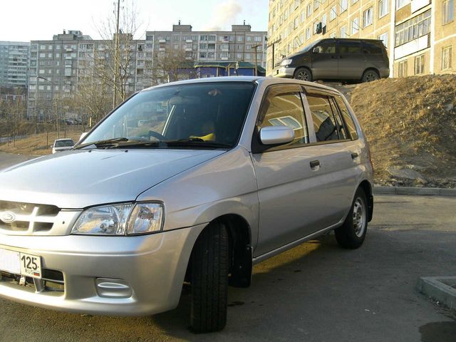 2001 Mazda Demio