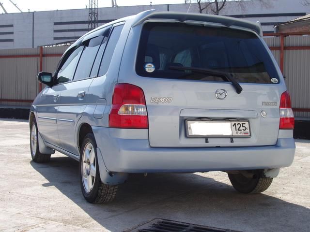 2001 Mazda Demio