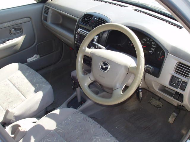 2001 Mazda Demio