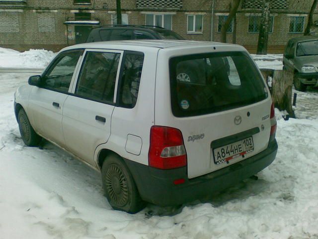 2001 Mazda Demio