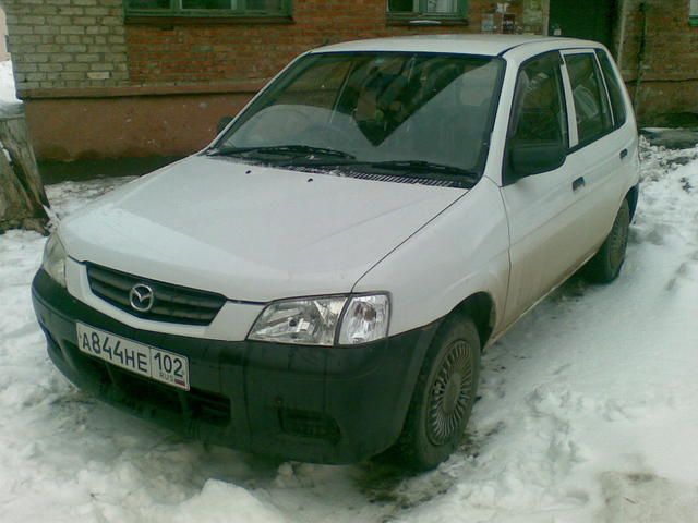 2001 Mazda Demio