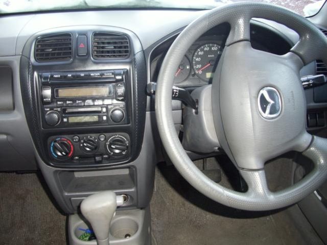 2001 Mazda Demio