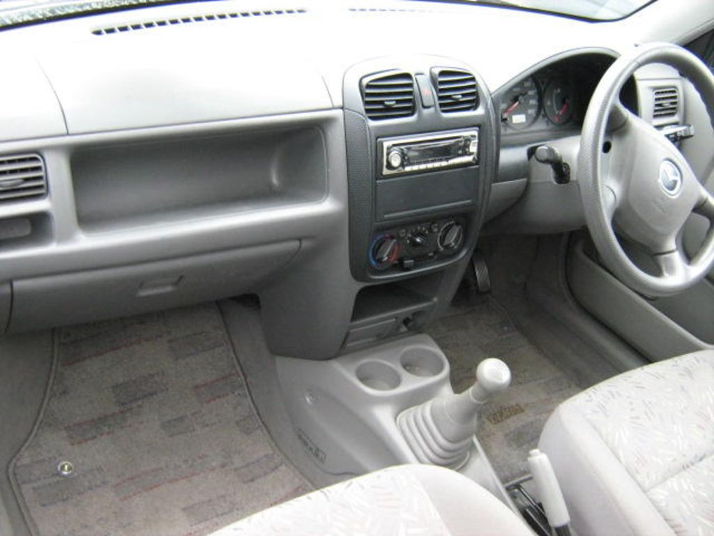 2001 Mazda Demio