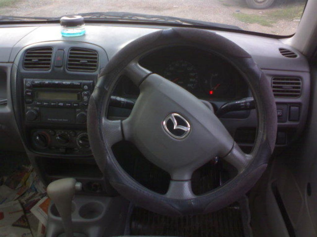 2001 Mazda Demio