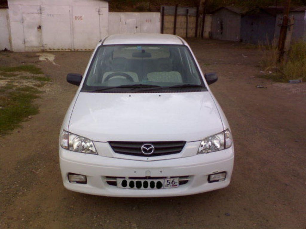 2001 Mazda Demio