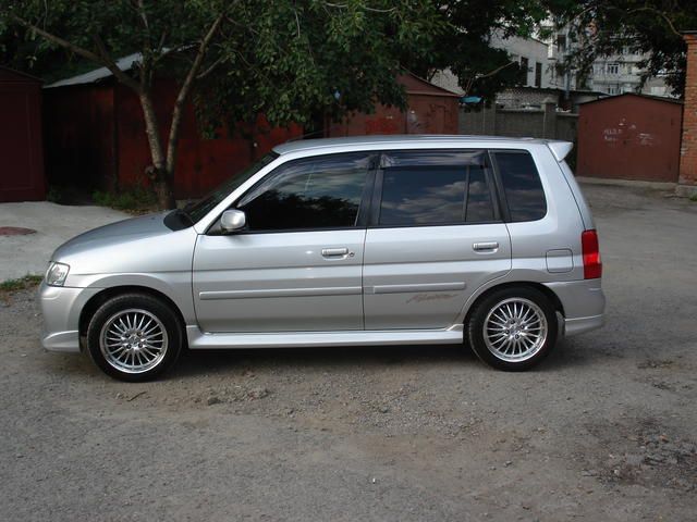 2001 Mazda Demio