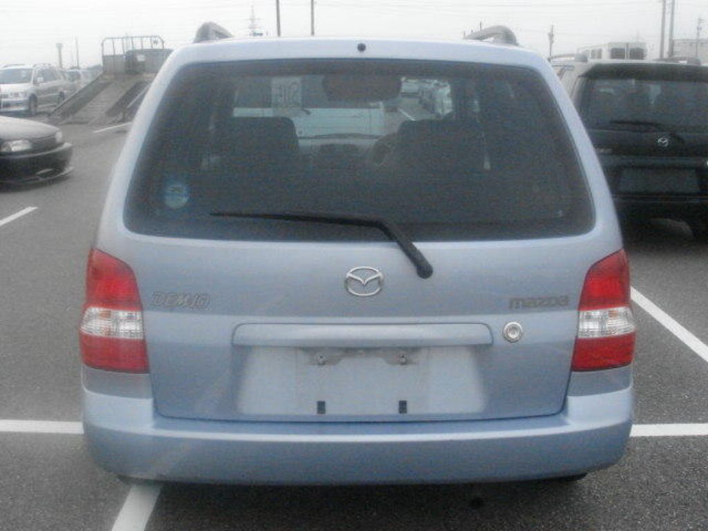 2001 Mazda Demio