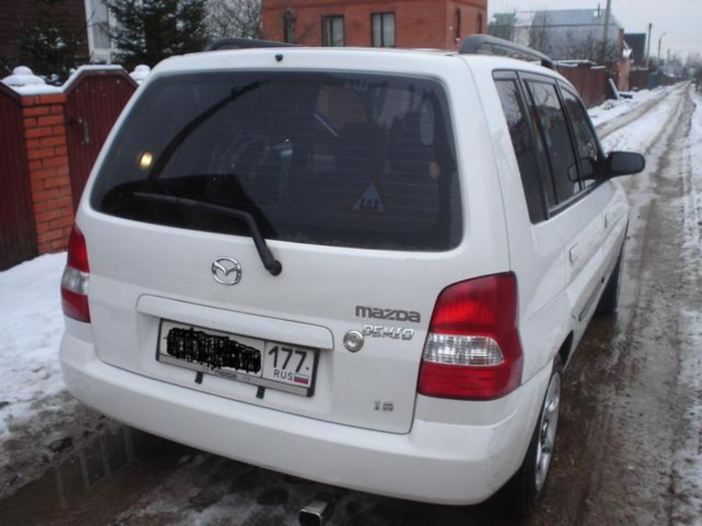 2001 Mazda Demio