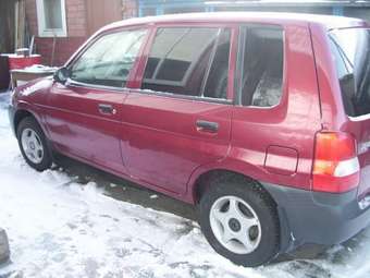 2001 Mazda Demio