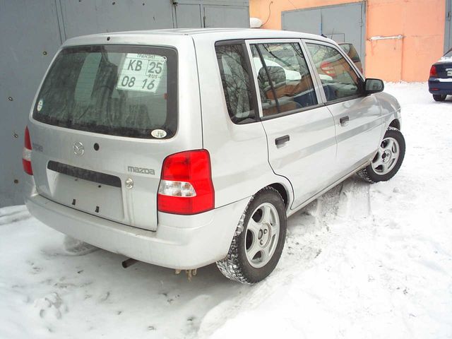 2001 Mazda Demio