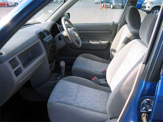 2001 Mazda Demio Images