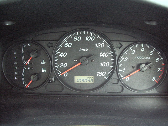 2001 Mazda Demio Pictures