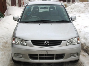 2001 Mazda Demio Photos