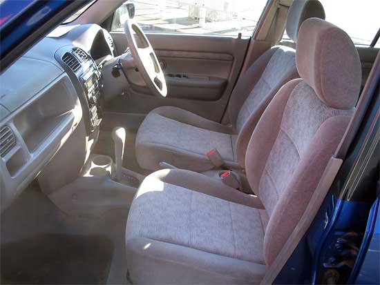 2001 Mazda Demio Photos