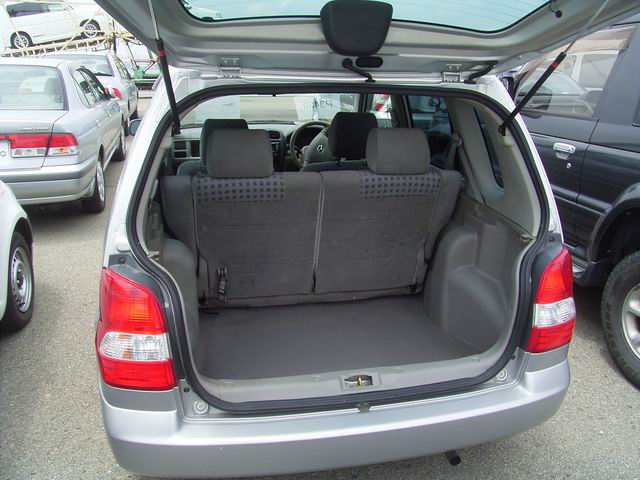 2001 Mazda Demio Images