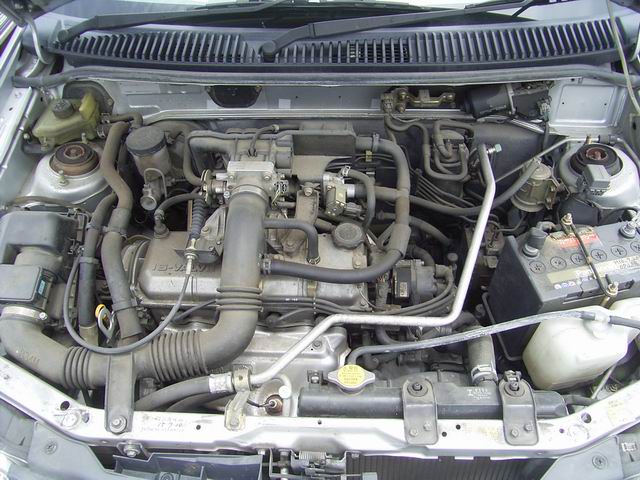2001 Mazda Demio Pictures