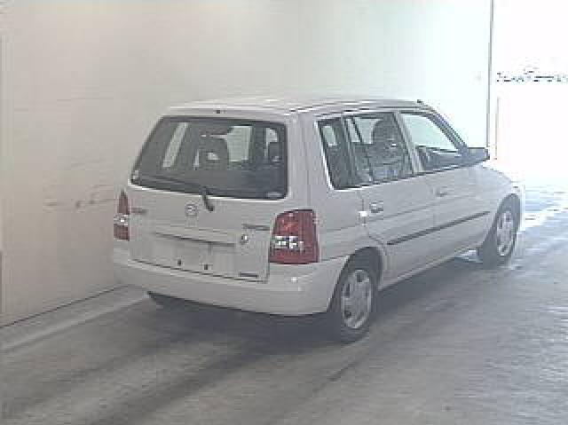 2001 Mazda Demio Pictures