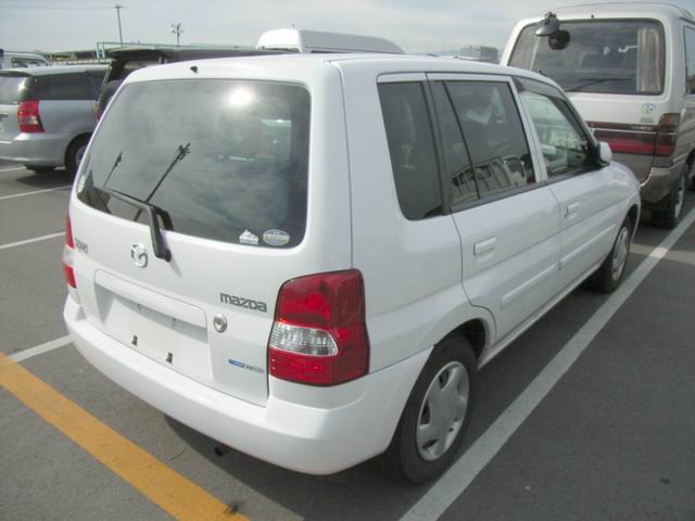 2001 Mazda Demio Wallpapers