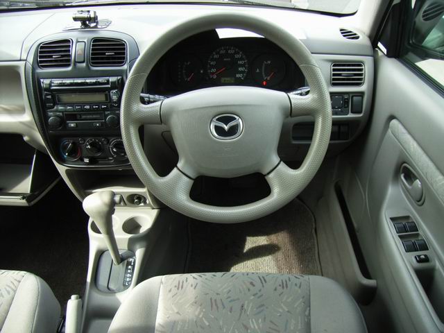 2001 Mazda Demio Pictures