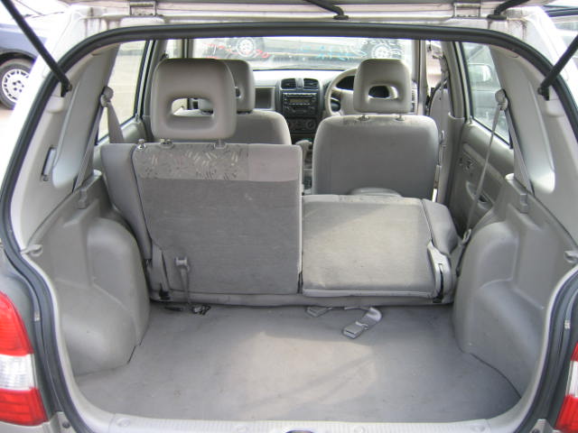 2001 Mazda Demio Pictures