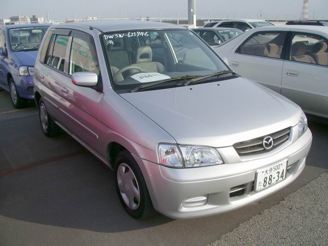 2001 Mazda Demio Pictures