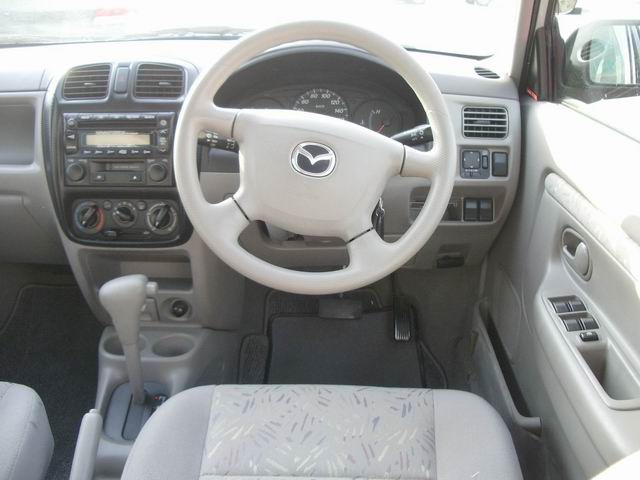 2001 Mazda Demio Photos