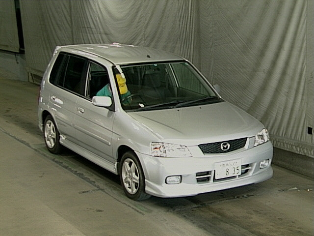 2001 Mazda Demio Pictures