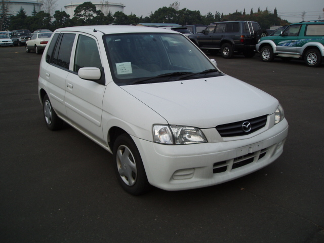 2001 Mazda Demio Pictures