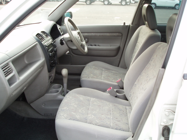 2001 Mazda Demio Photos