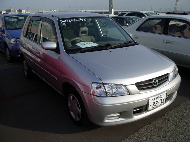 2001 Mazda Demio Pictures