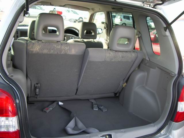 2001 Mazda Demio Photos
