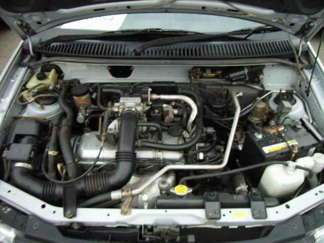 2001 Mazda Demio Photos