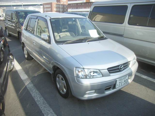 2001 Mazda Demio Pictures