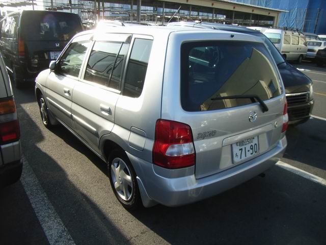 2001 Mazda Demio Pics