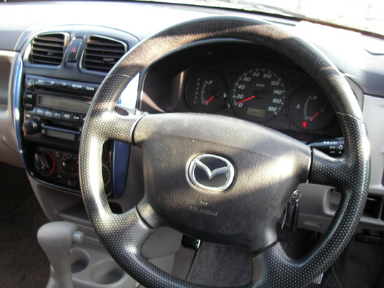 2001 Mazda Demio Images