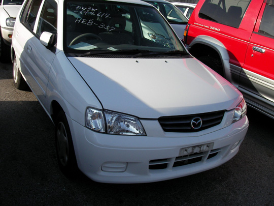 2001 Mazda Demio Pictures