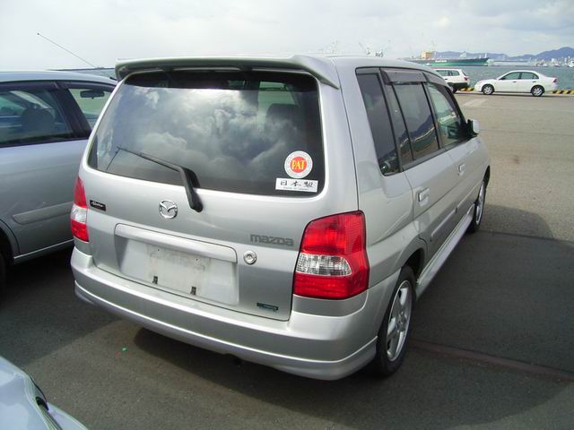 2001 Mazda Demio Pictures