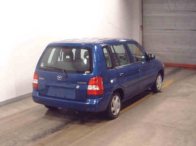 2001 Mazda Demio Photos