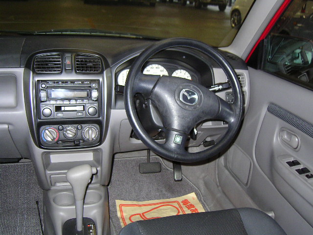 2001 Mazda Demio Pictures