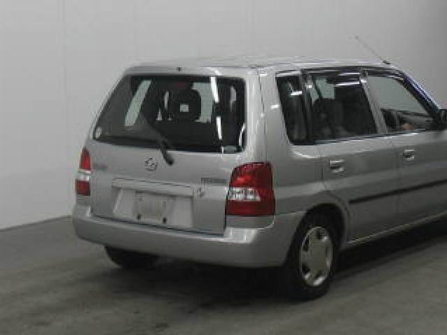 2001 Mazda Demio Images