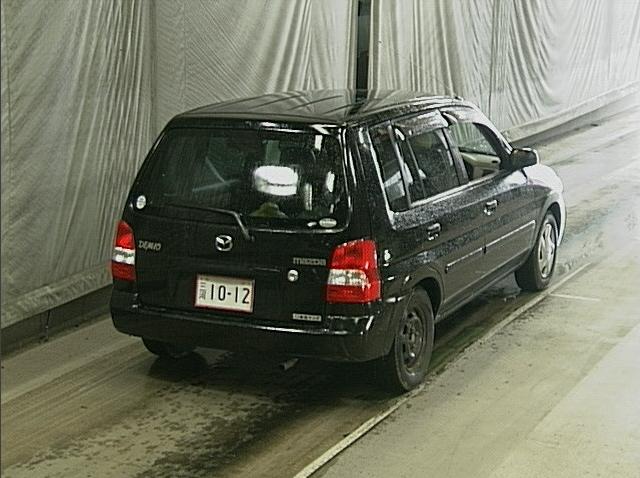 2001 Mazda Demio Images