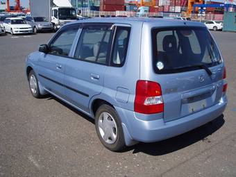 2001 Mazda Demio Photos