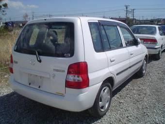 2001 Mazda Demio Images