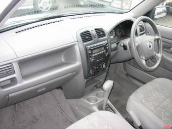 2001 Mazda Demio Photos