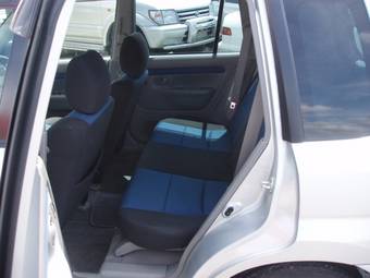 2001 Mazda Demio Pictures