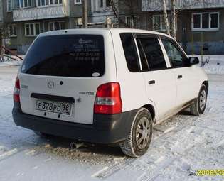 2001 Mazda Demio Photos