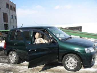 2001 Mazda Demio Pictures