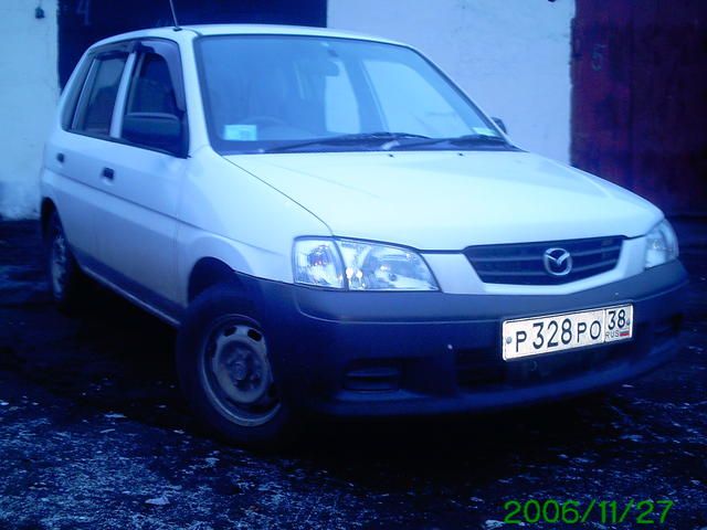 2001 Mazda Demio